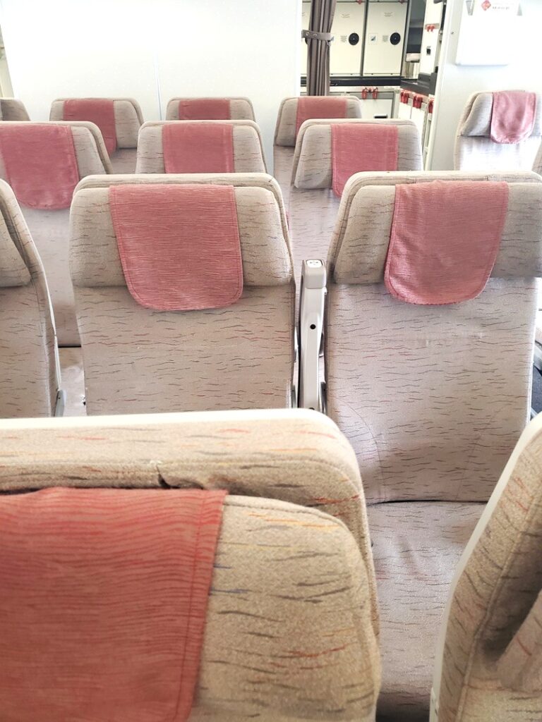 asiana-airlines-economy-class