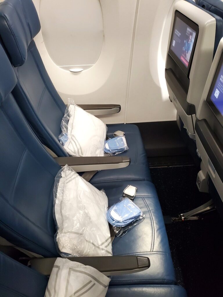 delta-airlines-economy-long-haul